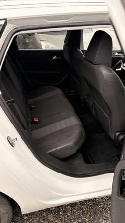 Peugeot 308 SW (2) miniature 12