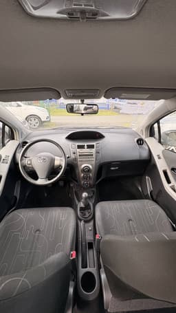 Toyota Yaris miniature 11