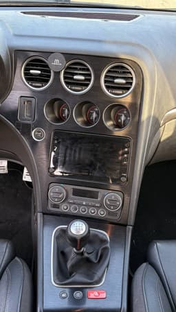 Alfa Romeo 159 miniature 12