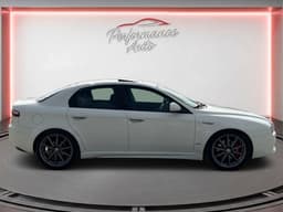 Alfa Romeo 159 miniature 2