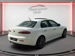 Alfa Romeo 159 miniature 3